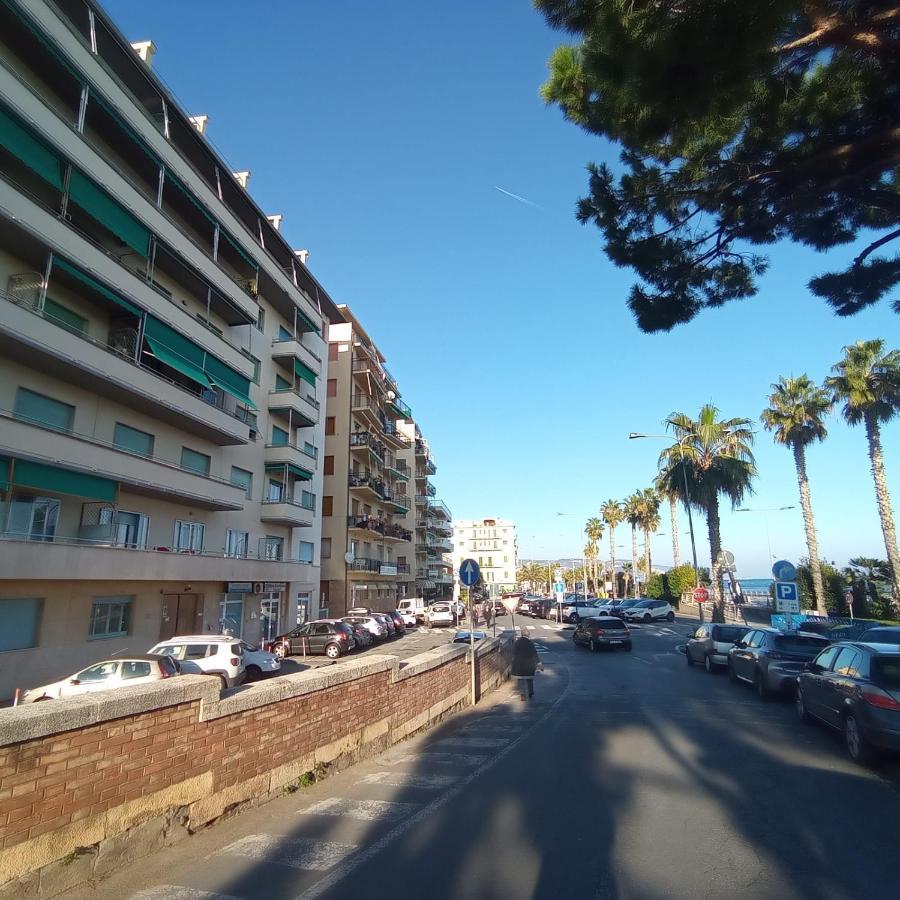 Piazza Mazzini 21 Loano Exterior foto